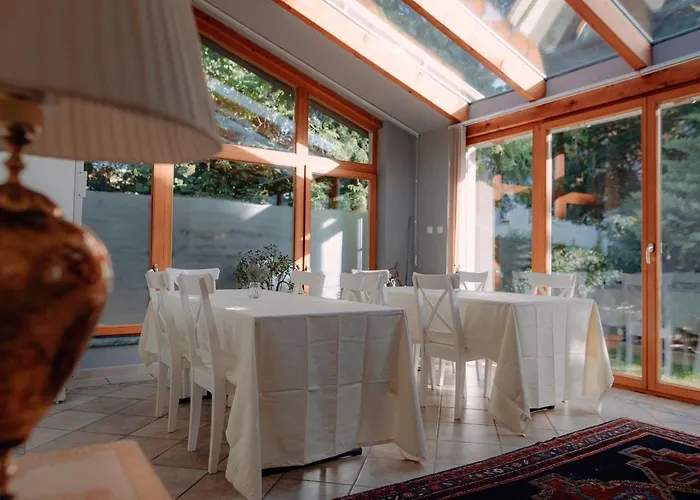 Elegant&hu Guest house *